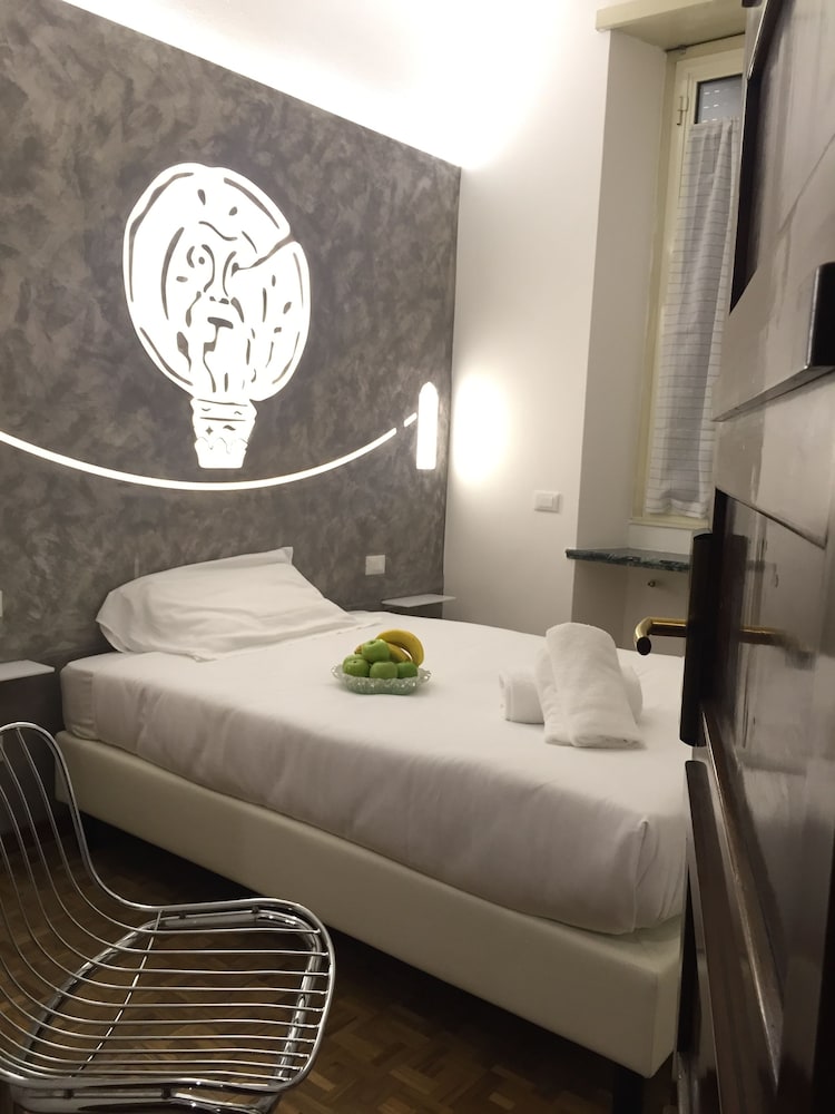 Classic Double Room, 1 Double Bed photo 2