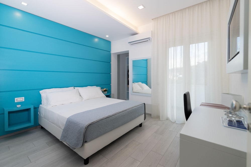 Deluxe Double Room, Garden View (Cabina armadio)