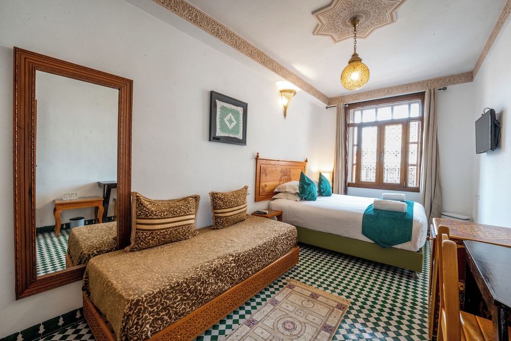 Superior Double or Twin Room, 1 Queen Bed photo 2