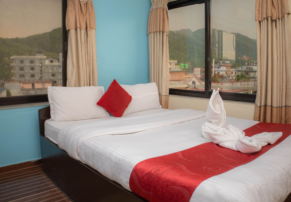 Deluxe Double or Twin Room - Photo 7