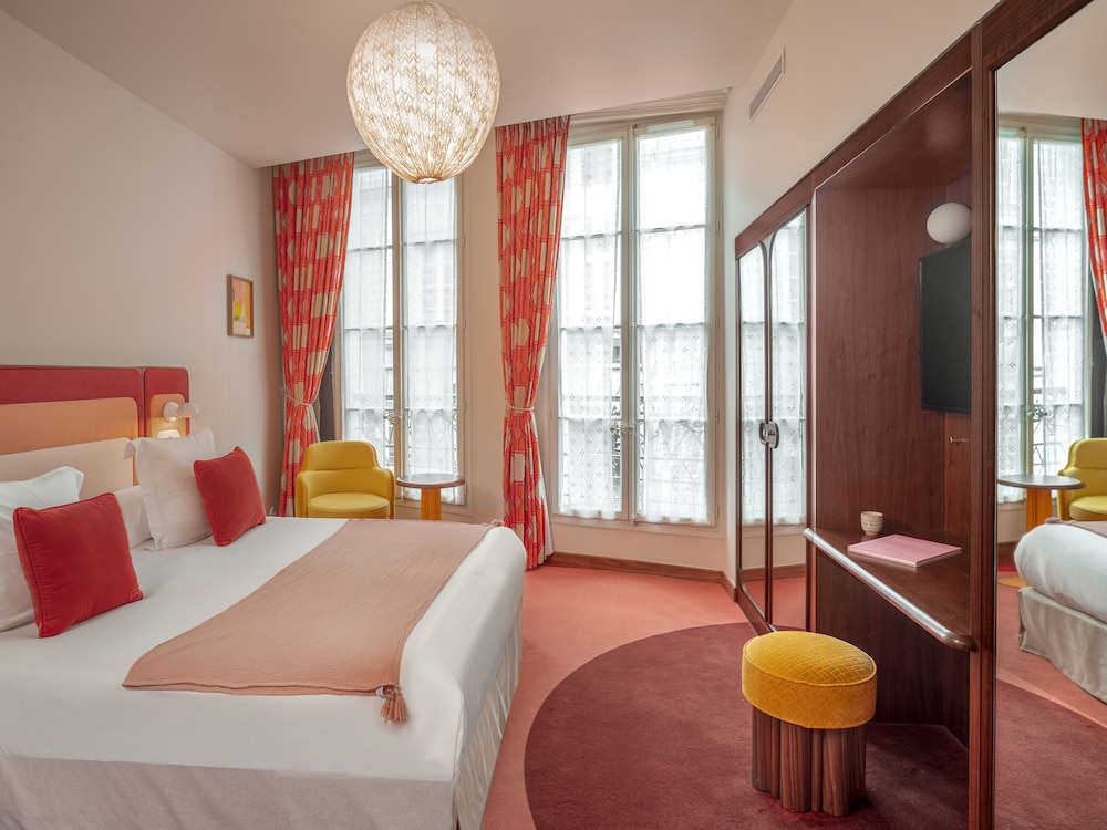 Deluxe Double or Twin Room photo 1