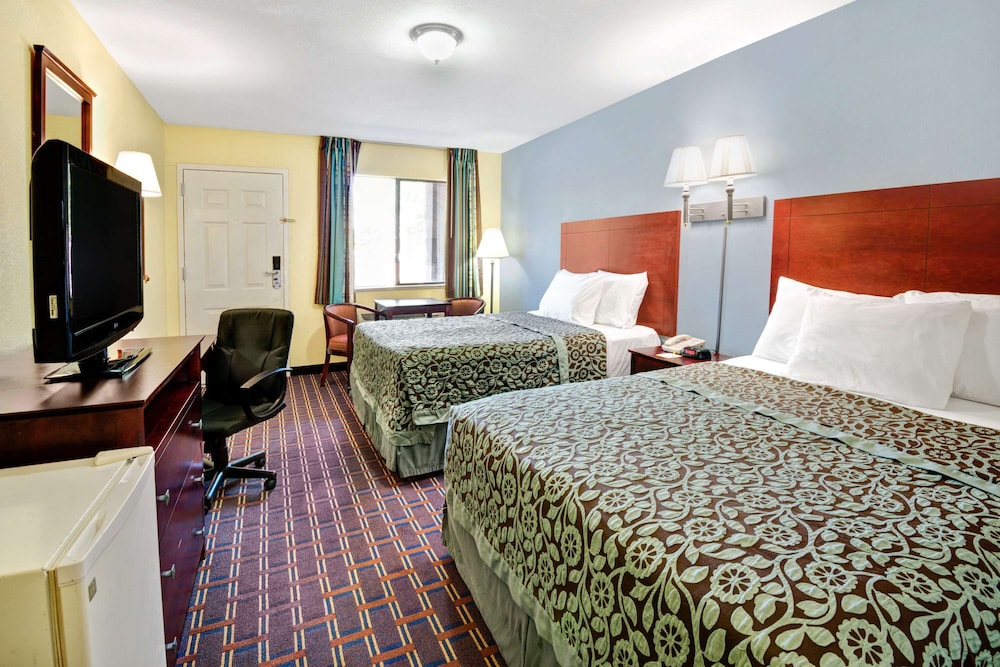 Room, 2 Queen Beds, Accessible, Non Smoking - Photo 1