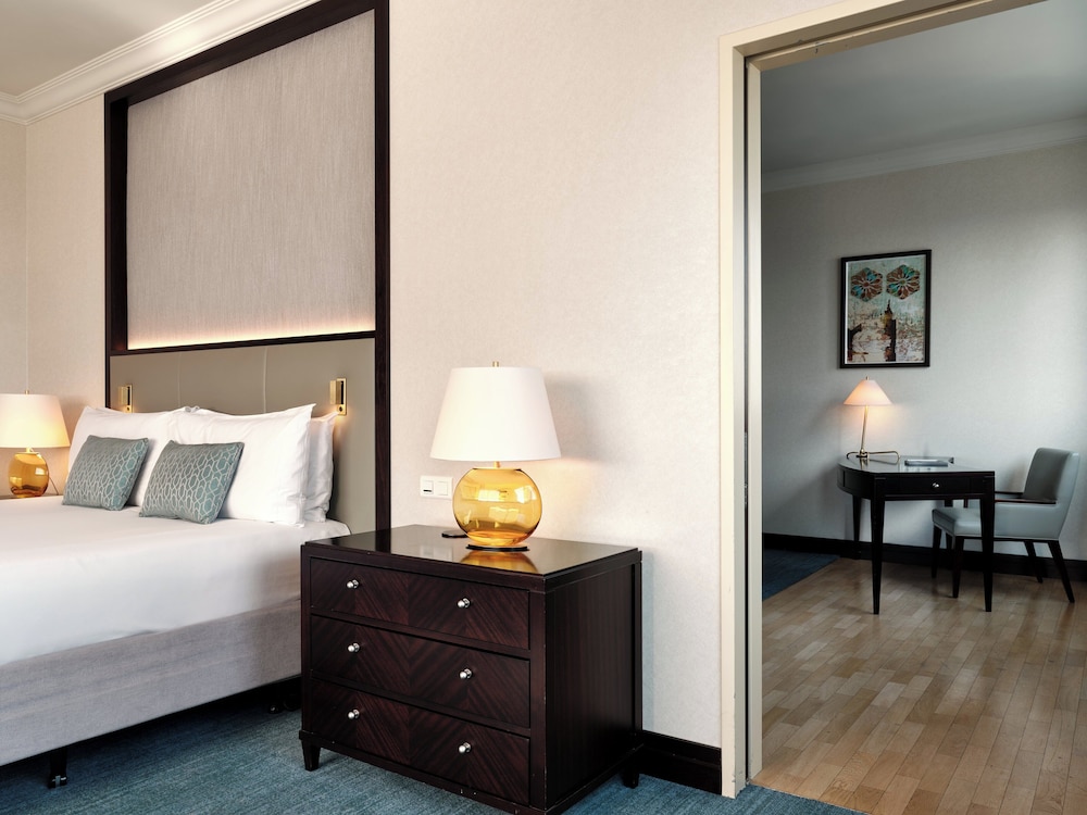 Suite, 1 Bedroom, Club Lounge Access - Photo 5