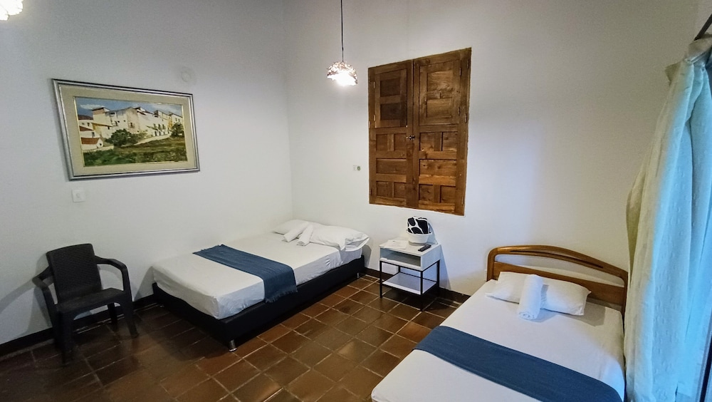 Basic Triple Room photo 2