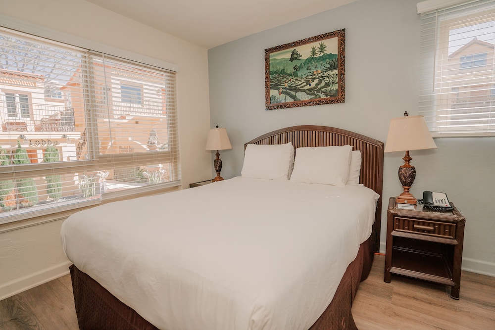 Basic Room, 1 Queen Bed