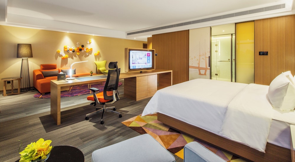Luxury Studio Suite, City View