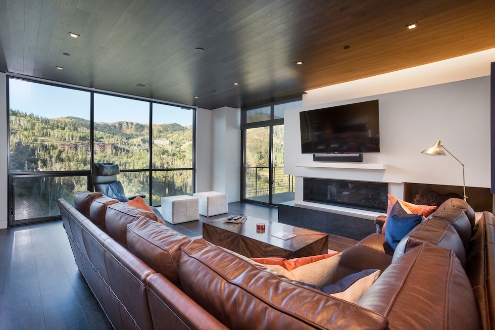 Condo, 4 Bedrooms