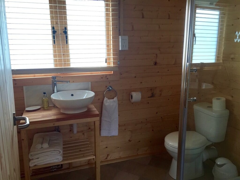 Studio, Ensuite, Garden View (Self contained cabin) photo 2