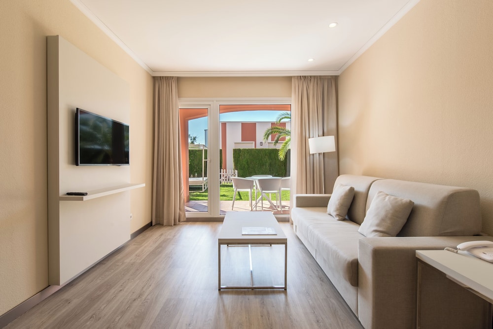 Classic Suite, Garden Area (2 Adults) - Photo 2