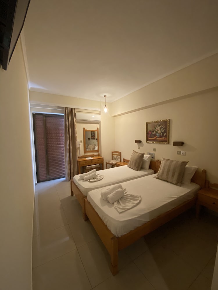 Standard Triple Room, 3 Twin Beds, Balcony