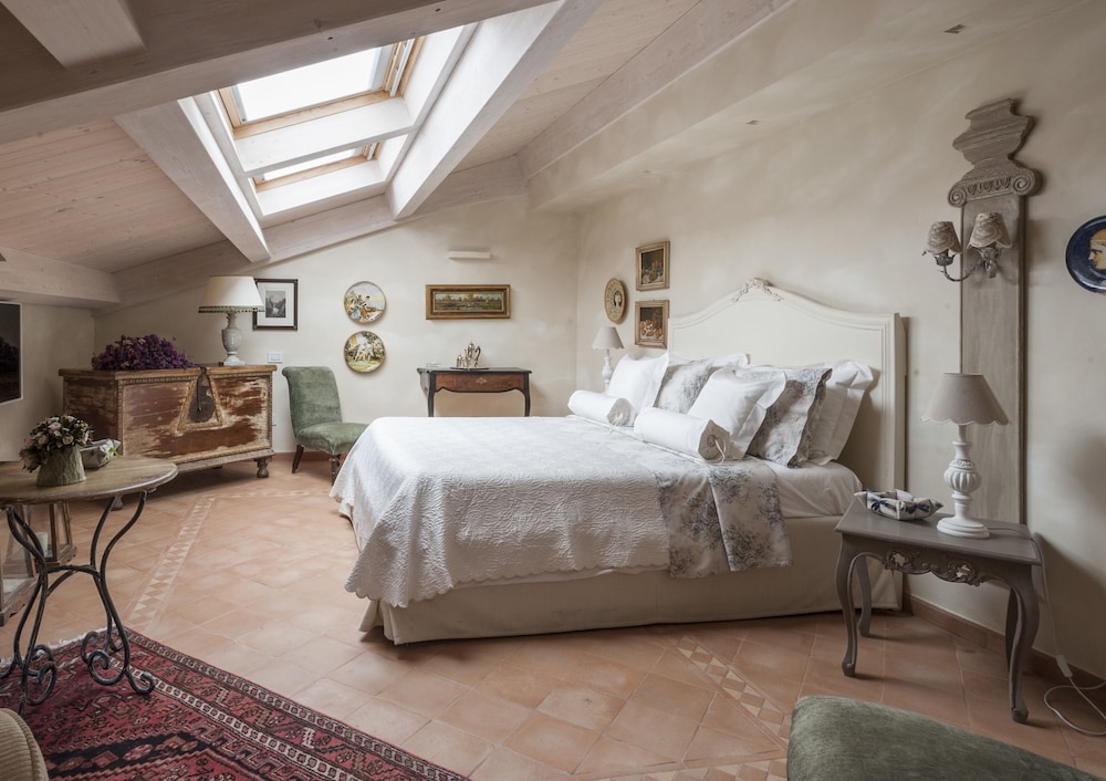 Luxury Double Room, Shared Bathroom