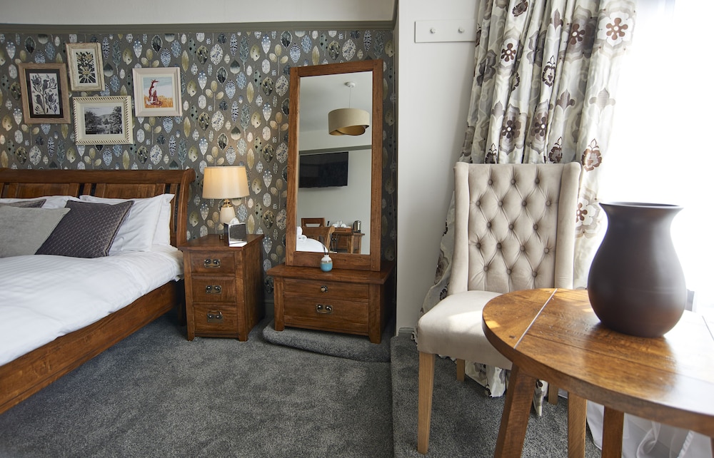 Room, 1 King Bed (Feature) - Photo 4