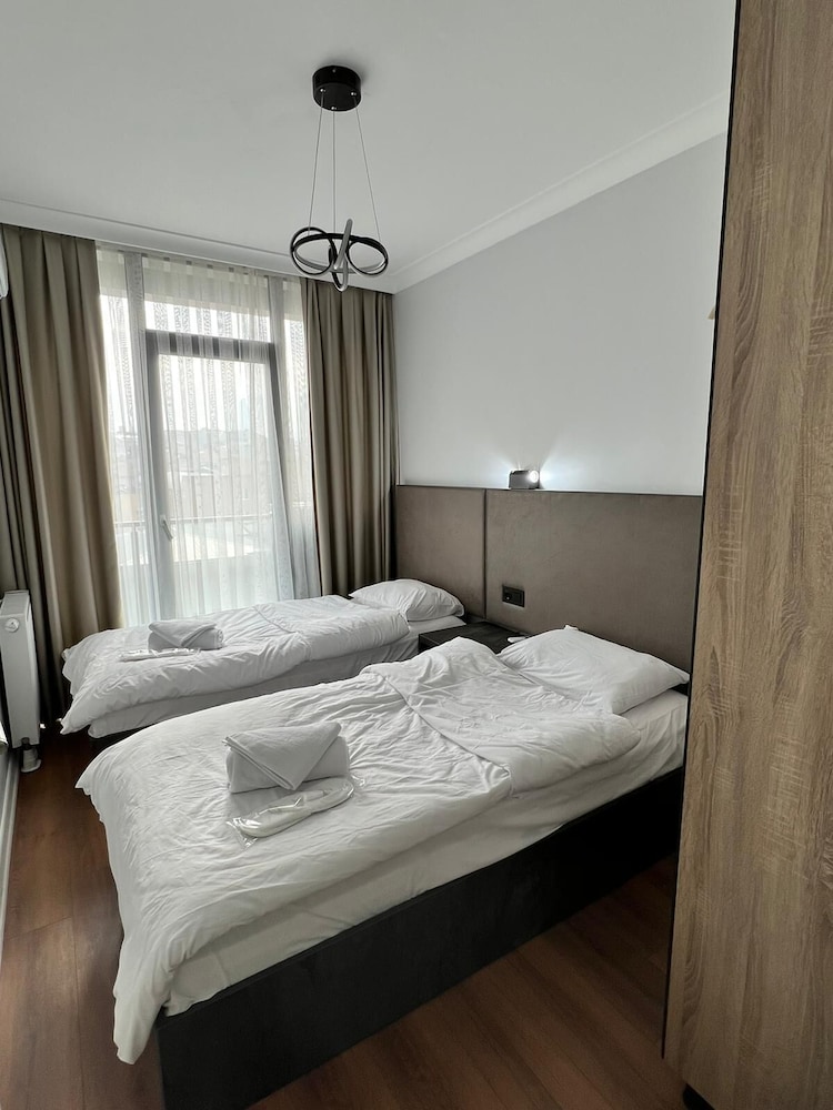 Luxury Apartment photo 3