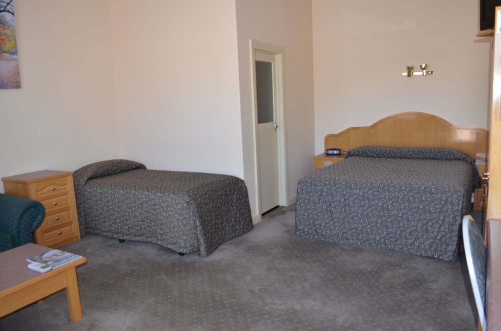 Standard Room (Queen/Twin) photo 1