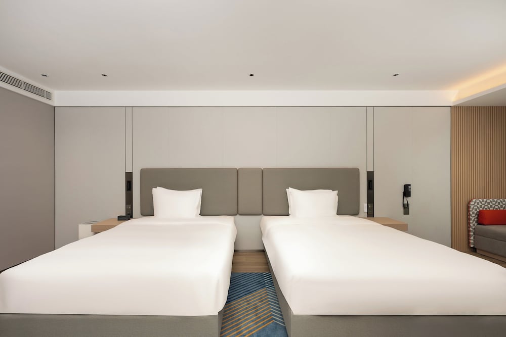 Standard Room, 2 Queen Beds, Accessible photo 2