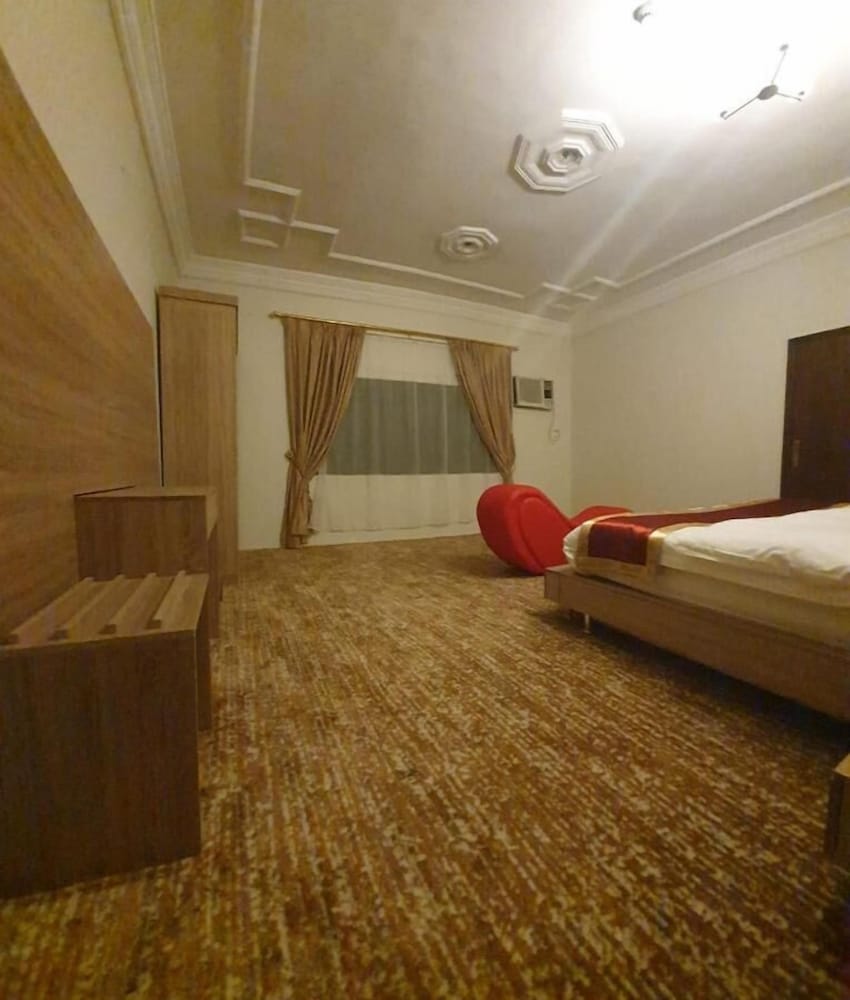 Deluxe Room - Photo 10