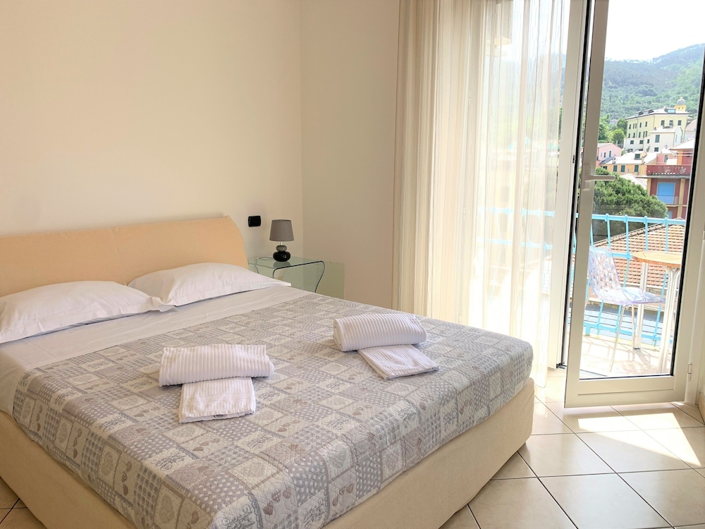 Deluxe Apartment, 1 Bedroom, Balcony (Saphia - Via Jacopo da Levanto 35)
