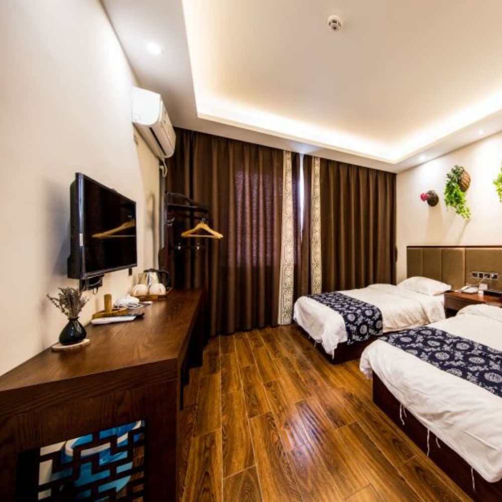 Deluxe Twin Room photo 3