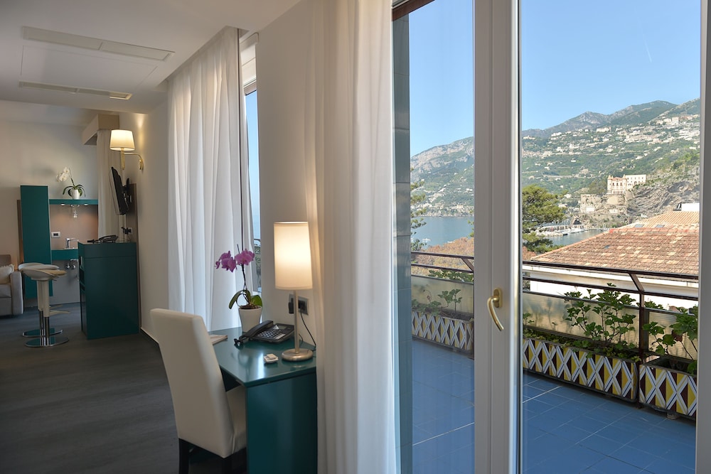 Suite, Terrace, Sea View - Photo 14