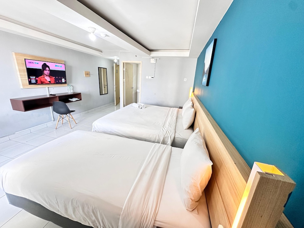 Suite Room - Photo 2