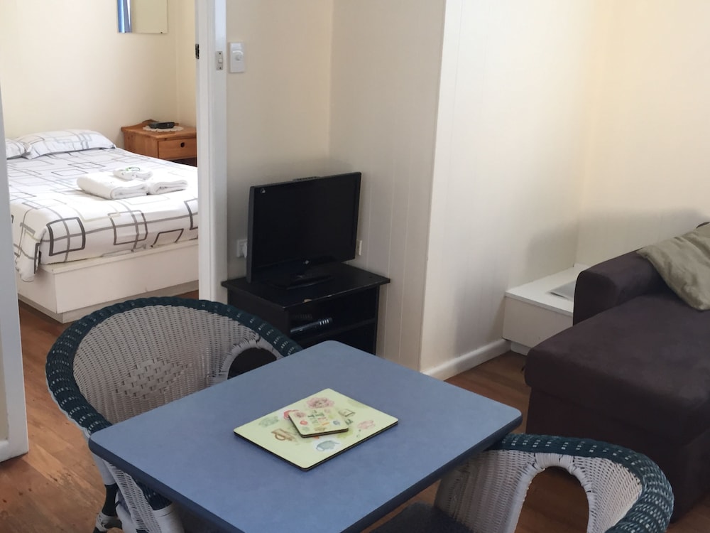 Standard Suite, 1 Bedroom, Non Smoking, Kitchenette (Cabin) photo 3