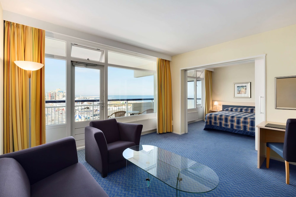 Family Suite (2 Adults + 2 Children) photo 2