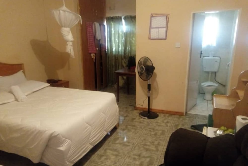 Standard Double Room photo 3