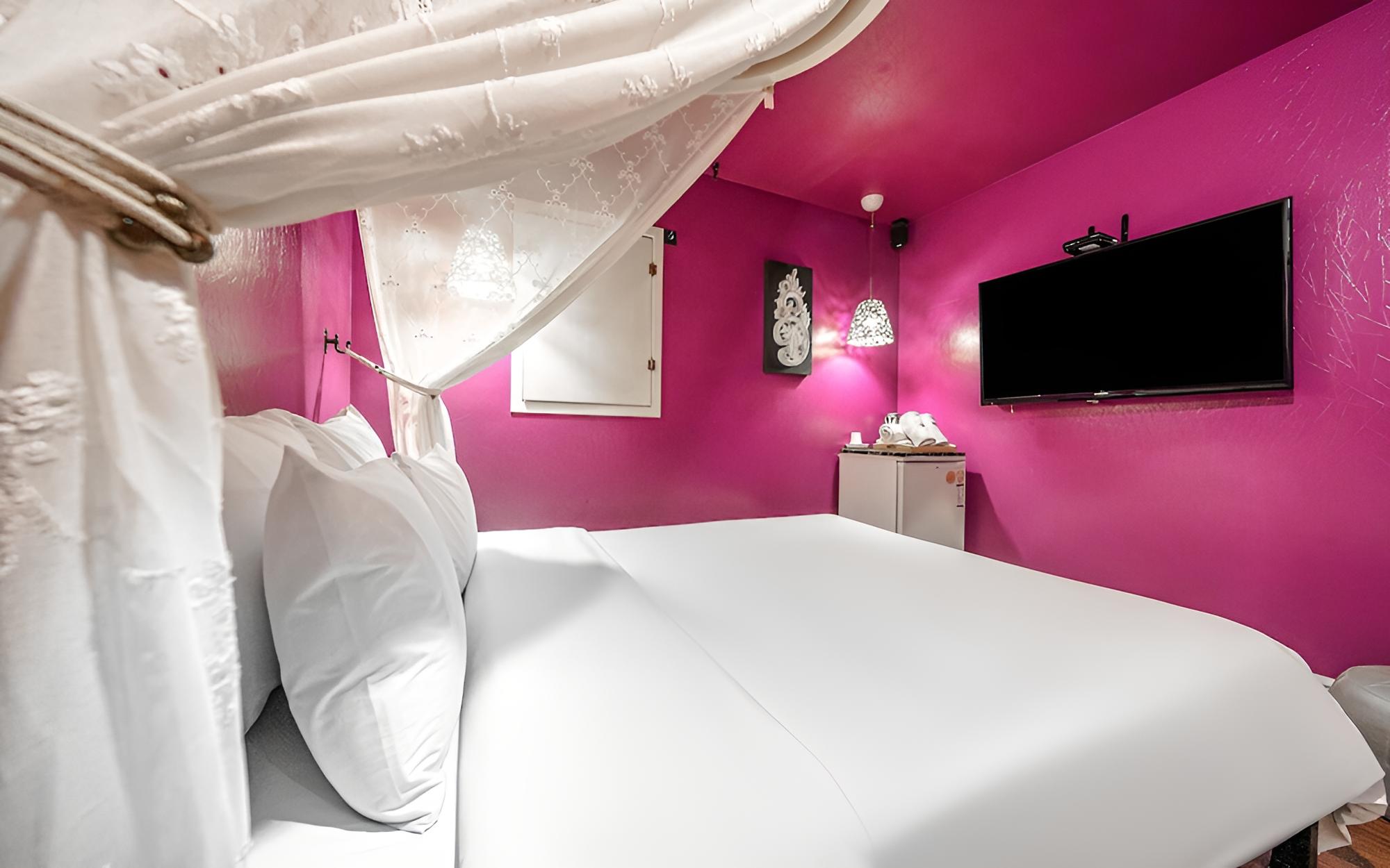 Room (standard Walk-in only (Netflix availa) - Photo 44