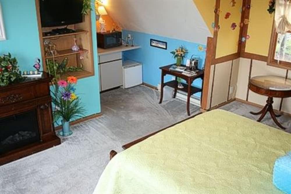 Room (Tropical Paradise) photo 1