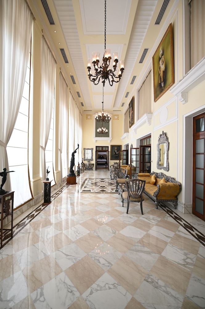 Suite (The Imperial)