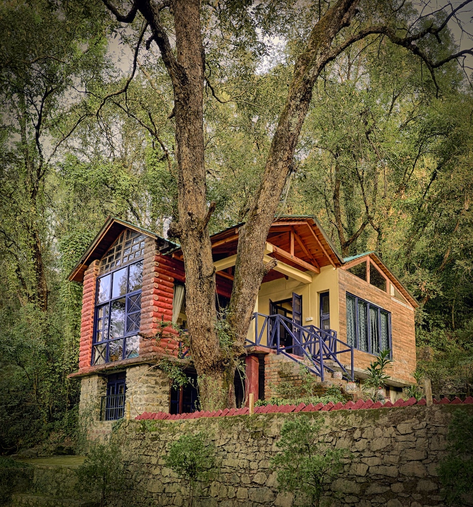 Doll House By The Lake - Photo 3