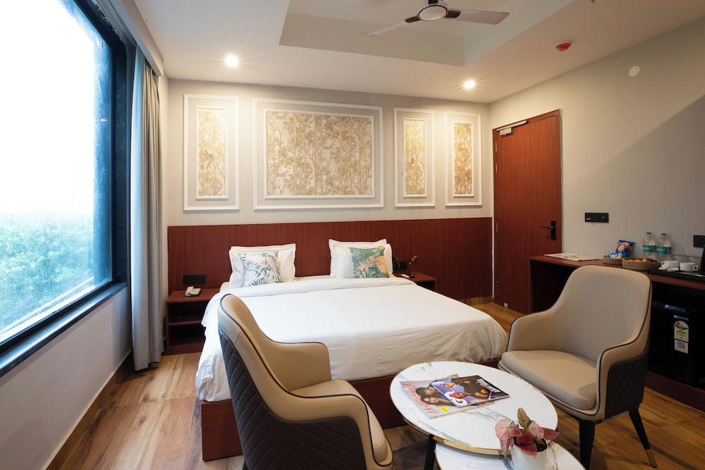 Premium Double Room, City View