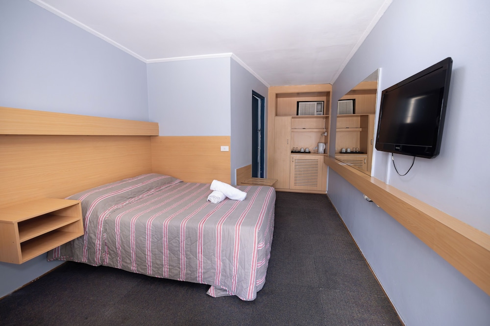 Standard Suite, 1 Bedroom (Standard Double) photo 1