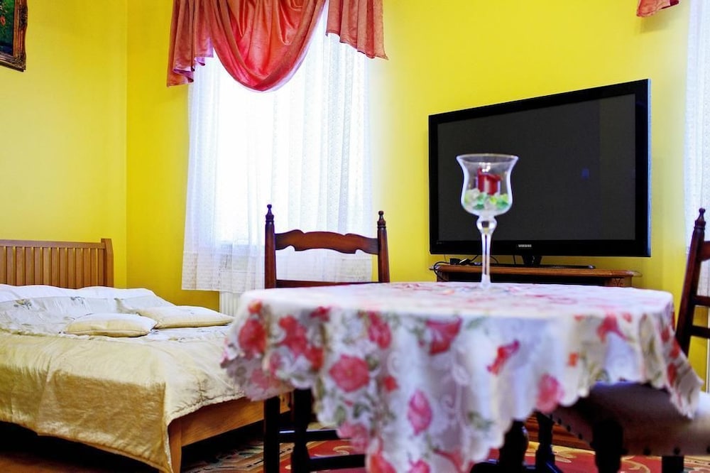 Apartment - Photo 1