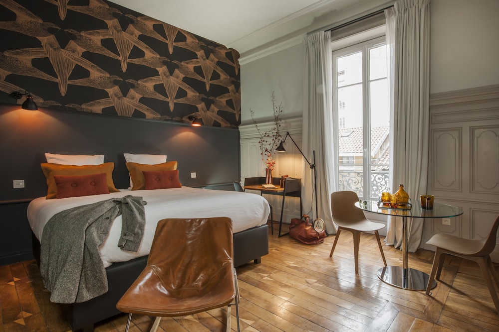 Junior Suite Envol, 2 Place Gailleton, 69002 Lyon