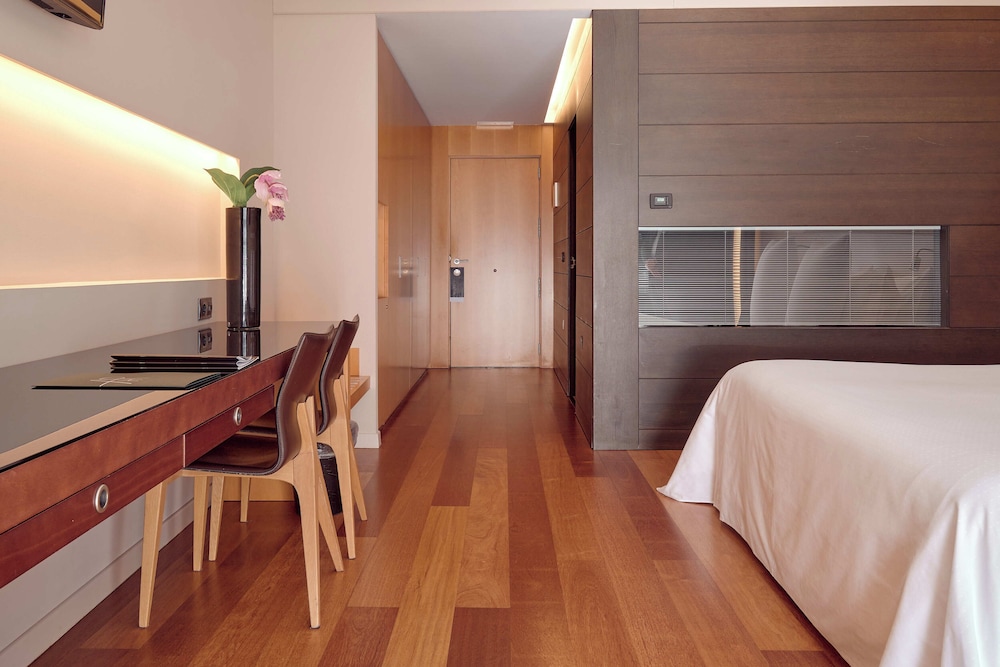 Suite (Park) (1 Adult)