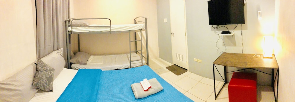 Economy Quadruple Room photo 2