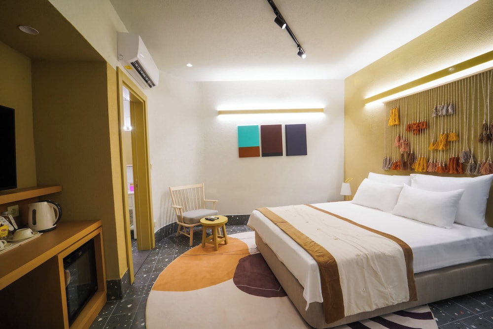Deluxe Double Room - Photo 7