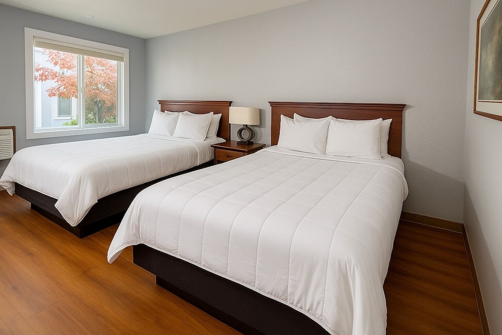 Deluxe Room, Multiple Beds (Deluxe Family Suite) photo 2