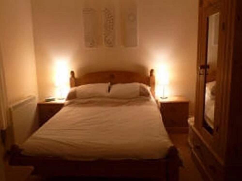 Double Room, Ensuite (The Haf) photo 1
