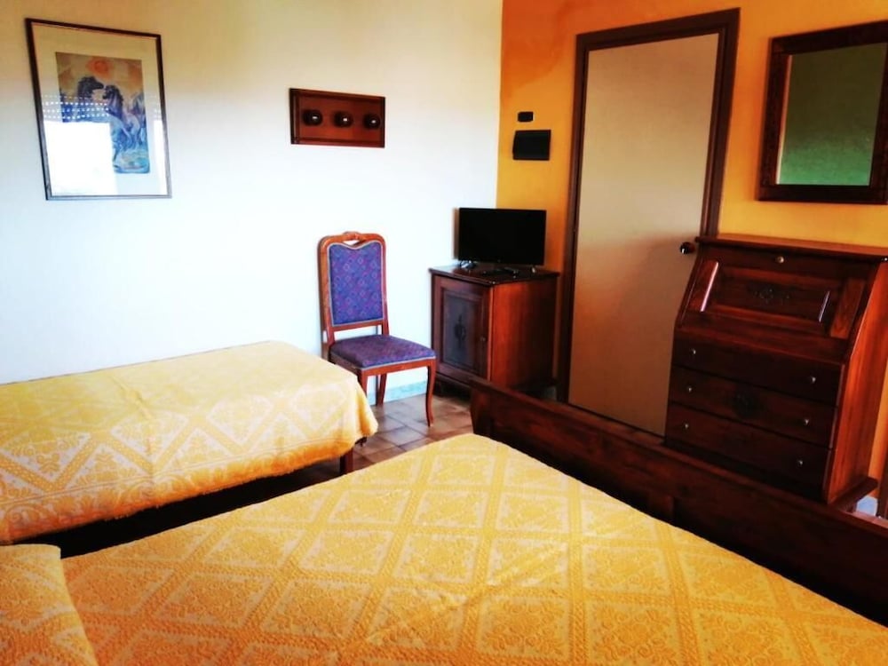 Classic Triple Room photo 3