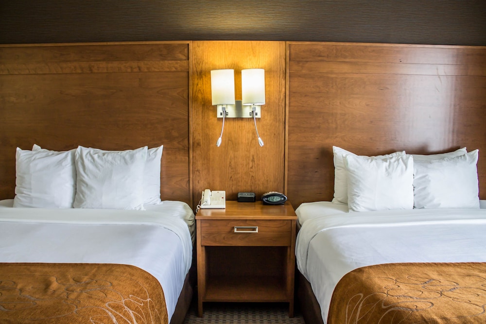 Suite, 2 Queen Beds - Photo 3