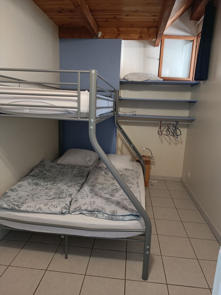 Apartment - Photo 2