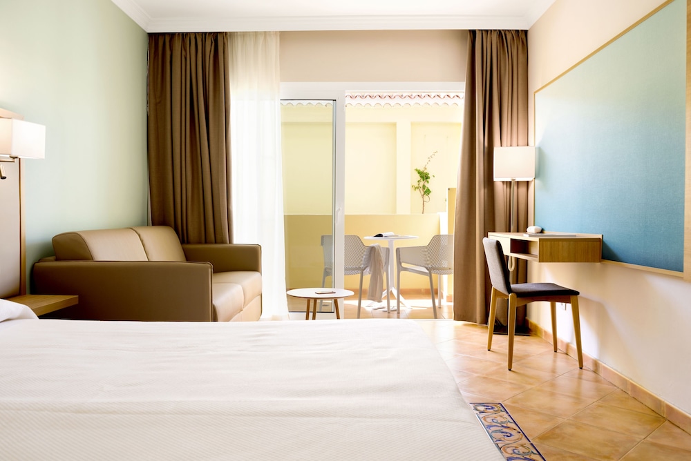 Standard Double Room - Photo 1