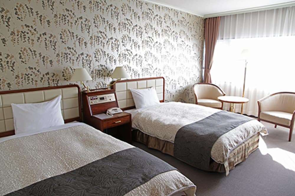 Twin Room, Multiple Beds - Photo 1