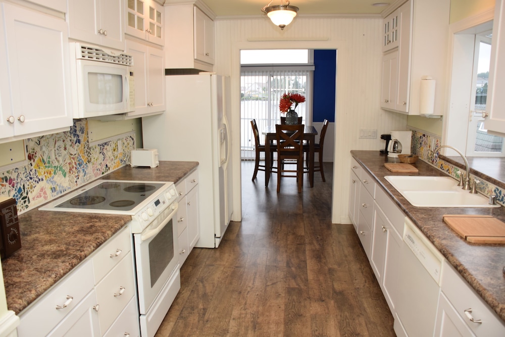 1 Bedroom Suite B photo 2