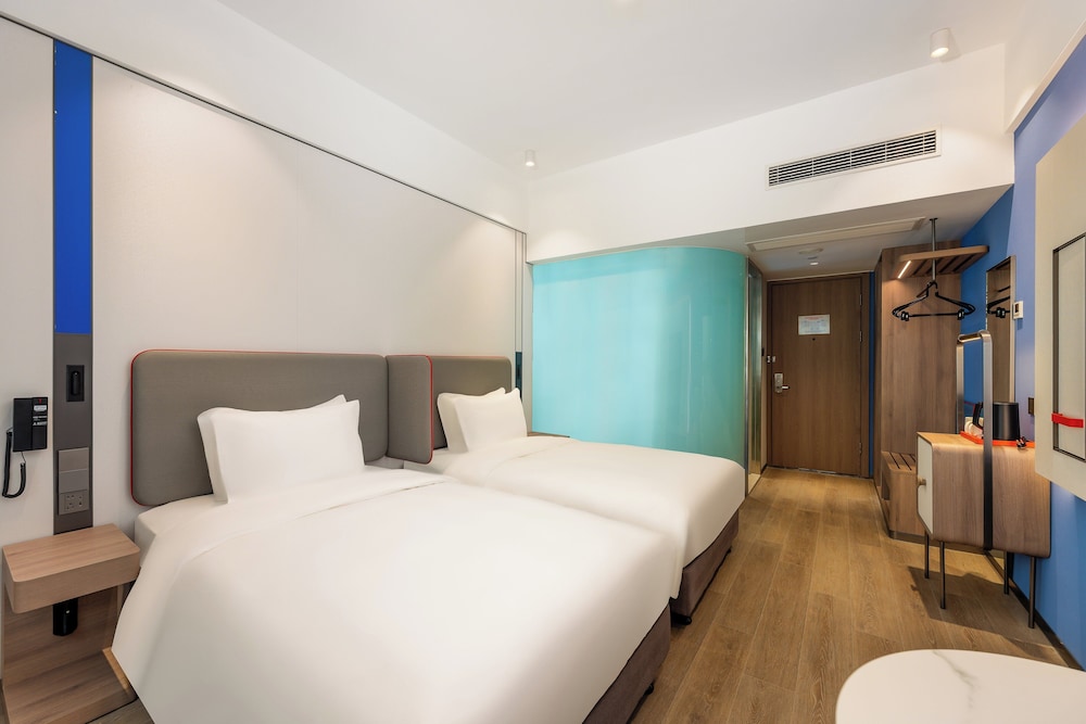 Standard Room, 2 Twin Beds - Photo 5