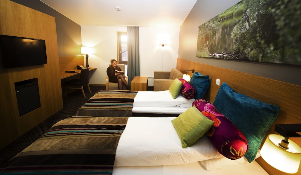 Standard Twin Room - Photo 9