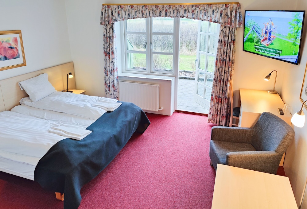 Superior Double Room, Terrace, Garden View