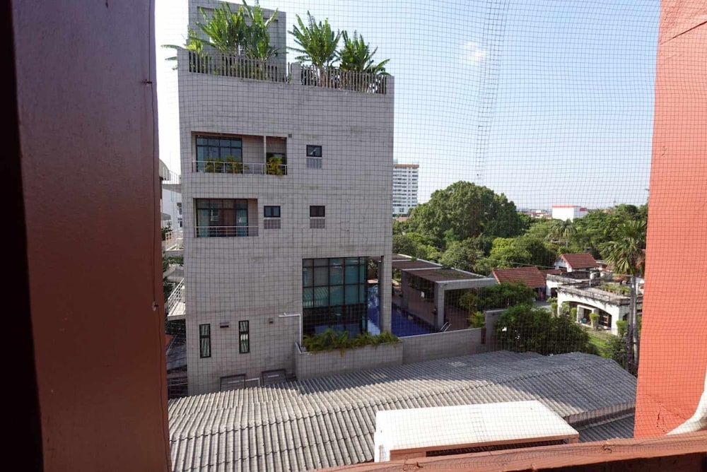 Basic Apartment photo 3